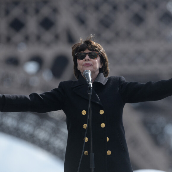 Exclusif - Mireille Mathieu - Répétitions du concert anniversaire des 130 ans de la Tour Eiffel à Paris, qui sera diffusé le 26 octobre sur France 2. Le 2 octobre 2019. © Giancarlo Gorassini / Bestimage