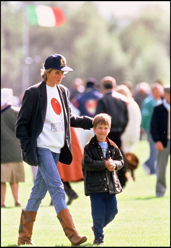 Diana et son fils William lors d'un match de polo en 1988.