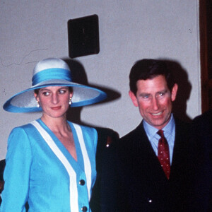 Le prince Charles, prince de Galles et la princesse Diana lors d'un voyage en Inde le 13 février 1992. 