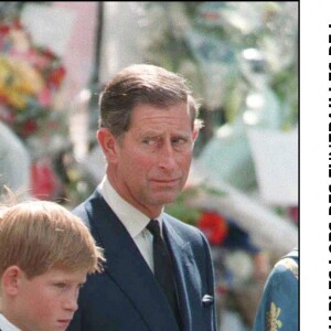 Prince Charles, ses fils les Princes Harry et Princes William avec le frère de Diana, Charles Althorp pour les funérailles de la Princesse Diana