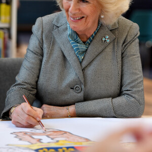 Camilla Parker Bowles, duchesse de Cornouailles, lors de l'inauguration de la Lichfield Street Hub Library à Birmingham le 22 janvier 2020. 