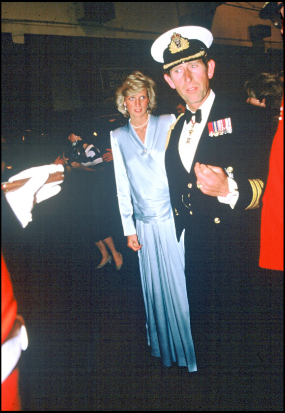 La princesse Lady Diana et le prince Charles en 1984. Elle est enceinte du prince Harry