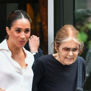 Meghan Markle, duchesse de Sussex, et l'icône féministe Gloria Steinem se sont rencontrées à New York. Meghan Markle a révélé dans une récente interview qu'elle pourrait faire équipe avec Steinem pour rallier le soutien à l'amendement sur l'égalité des droits. New York, le 18 juillet 2022.