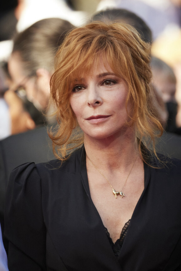 Mylène Farmer - Montée des marches du film "OSS 117 : Alerte rouge en Afrique Noire" lors du 74e Festival de Cannes. © Borde-Jacovides-Moreau / Bestimage