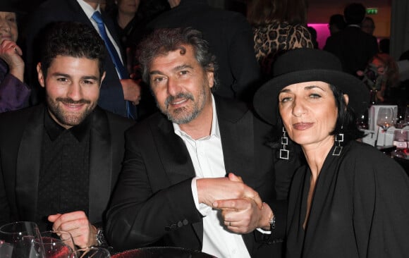 Cyril Benzaquen, Daniel Lévi et sa femme Sandrine Aboukrat - Soirée caritative des parrains de l'Appel national pour la Tsedaka au Pavillon Gabriel parrainnée cette année par M. Drucker à Paris le 1er décembre 2019. © Coadic Guirec-Cyril Moreau/Bestimage 