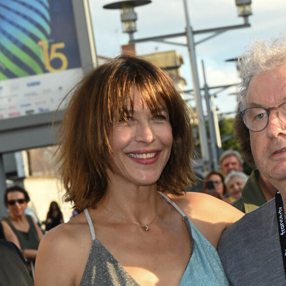 Sophie Marceau et Dominique Besnehard lors du 15ème festival du film francophone de Angoulême (jour 4) au cinéma CGR à Angoulême, France, le 26 août 2022.