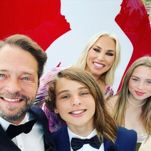 Jason Priestley en famille au Festival de Monte-Carlo.