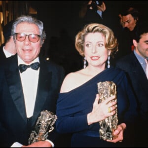 Archives - Marcello Mastroianno et Catherine Deneuve aux César. 1993.