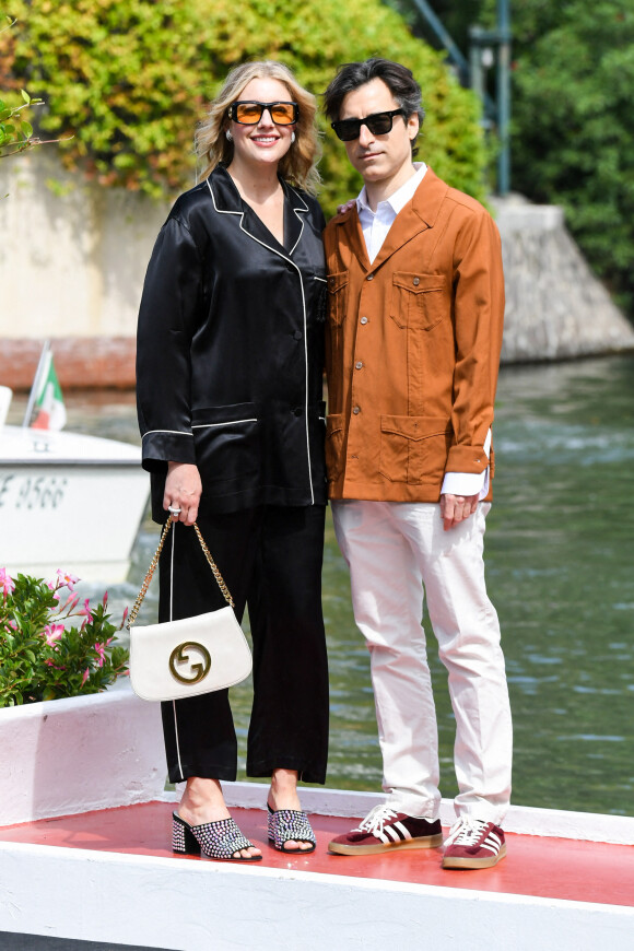Greta Gerwig et Noa Baumbach - Les célébrités se pressent au 79 ème festival international du film de Venise (31 août - 10 septembre 2022. Mostra). Le 1er septembre 2022.