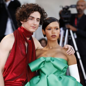 Timothée Chalamet et Taylor Russell - Tapis rouge du film "Bones and All" lors du 79e festival international du film de Venise, La Mostra. Le 2 septembre 2022.