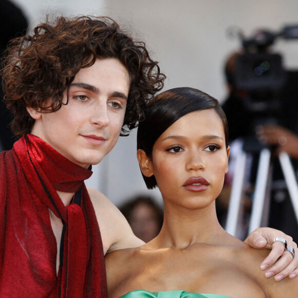 Timothée Chalamet et Taylor Russell - Tapis rouge du film "Bones and All" lors du 79e festival international du film de Venise, La Mostra. Le 2 septembre 2022.