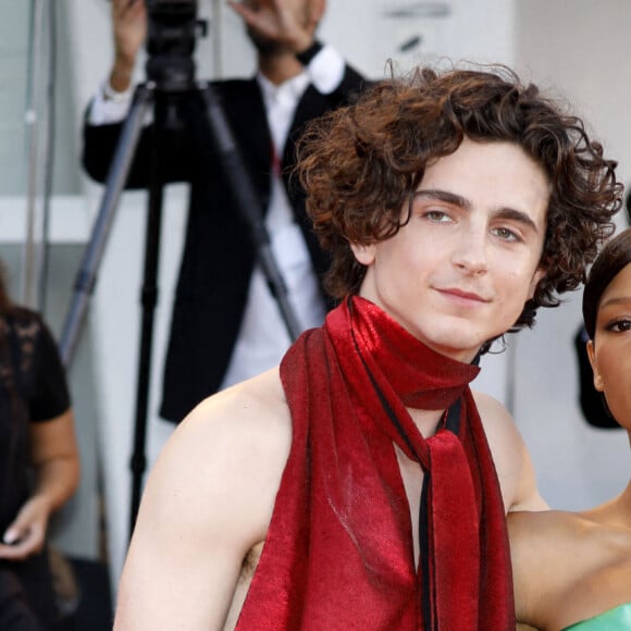 Timothée Chalamet et Taylor Russell - Tapis rouge du film "Bones and All" lors du 79e festival international du film de Venise, La Mostra. Le 2 septembre 2022.