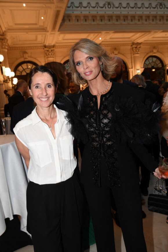 c, présidente du comité miss France, Sylvie Tellier lors du gala de l'association "Les bonnes fées" à l'InterContinental Paris © Rachid Bellak / Bestimage 