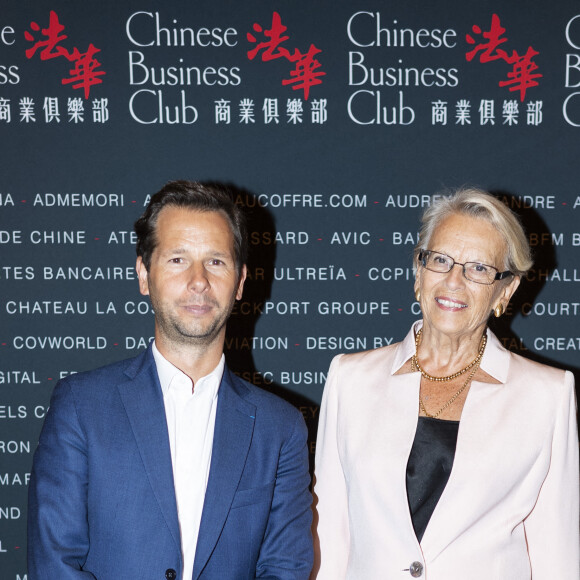 Exclusif - Harold Parisot, président du Chinese Business Club et Michèle Alliot-Marie au photocall de la soirée des 10 ans du Chinese Business Club à l'InterContinental Paris le 5 septembre 2022. © Pierre Perusseau / Bestimage