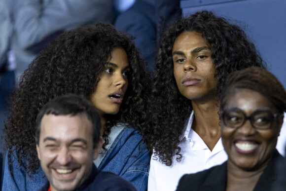 Tina Kunakey et son frère Zakari Kunakey - People assistent au match aller de la Ligue des Champions entre le Paris Saint-Germain contre la Juventus (2-1) au Parc des Princes à Paris le 6 septembre 2022.