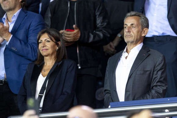 Anne Hidalgo et Nicolas Sarkozy - People assistent au match aller de la Ligue des Champions entre le Paris Saint-Germain contre la Juventus (2-1) au Parc des Princes à Paris le 6 septembre 2022.