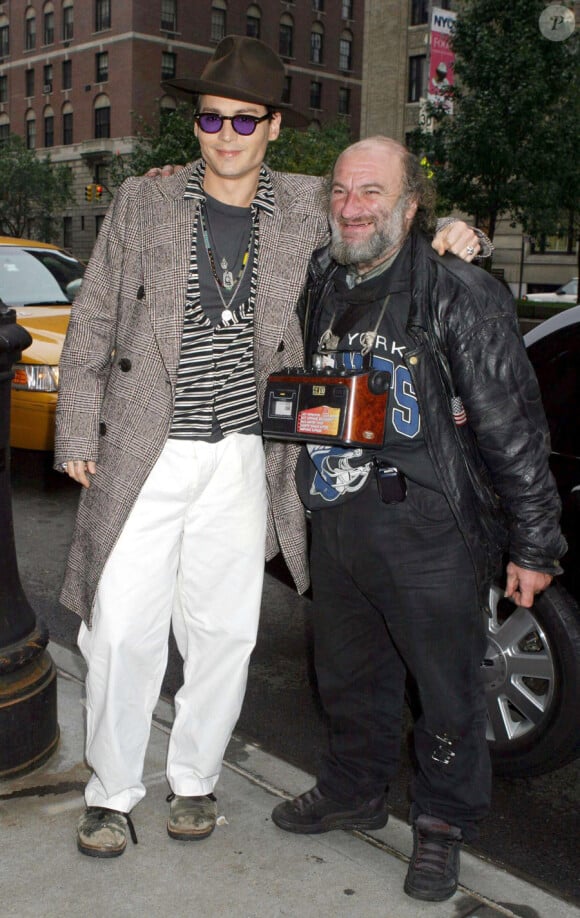 Radioman salue la star Johnny Depp à New York à 2004