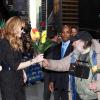 Radioman salue la star Julia Roberts à New York en 2009