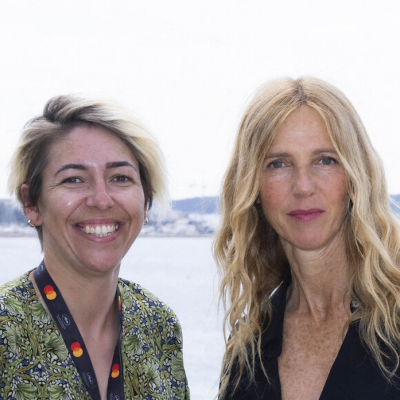 Exclusif - Interview de Sandrine Kiberlain par Cécile Guthleben pour Brut lors du 75e Festival International du Film de Cannes, le 26 mai 2022. © Jack Tribeca/Bestimage
