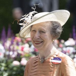 La princesse Anne lors du troisième jour "Ladies Day" de la Royal Ascot 2022 à l'hippodrome d'Ascot dans le Berkshire, Royaume Uni, le 16 juin 2022. 