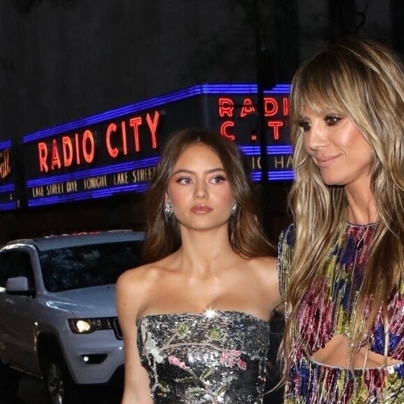 Exclusif - Heidi Klum et sa fille Leni arrivent aux "9th Annual Fashion Media Awards", au Rockefeller Plaza à New York, le 10 septembre 2022.