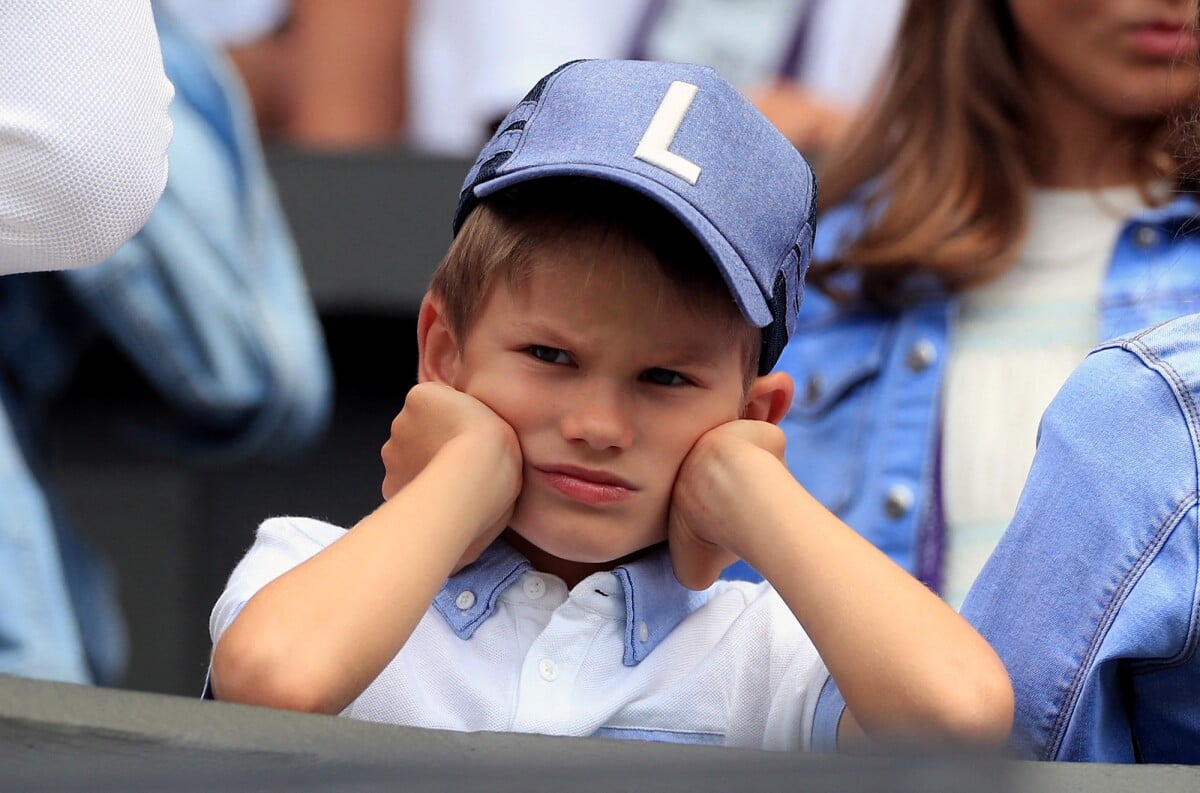Photo : L'un des fils de Roger Federer lors de son match contre Lloyd  Harris à Wimbledon le 2 juillet 2019. - Purepeople