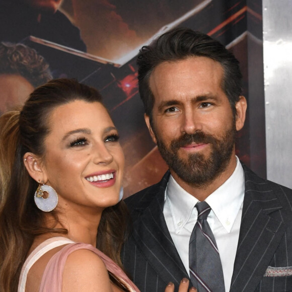 Ryan Reynolds et sa femme Blake Lively à la première du film Netflix "Adam à travers le temps"