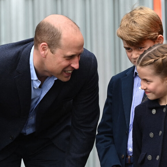 Le prince William, duc de Cambridge, le prince George de Cambridge et la princesse Charlotte de Cambridge en visite au château de Cardiff, Royaume Uni, le 4 juin 2022, à l'occasion du jubilé de platine de la reine d'Angleterre. 