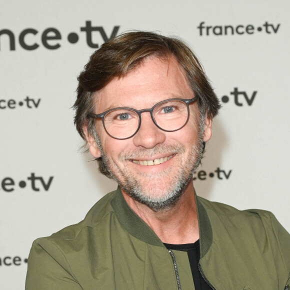 Laurent Romejko au photocall pour la conférence de presse de rentrée de France TV à la Grande Halle de la Villette à Paris, France, le 6 juillet 2022. © Coadic Guirec/Bestimage 