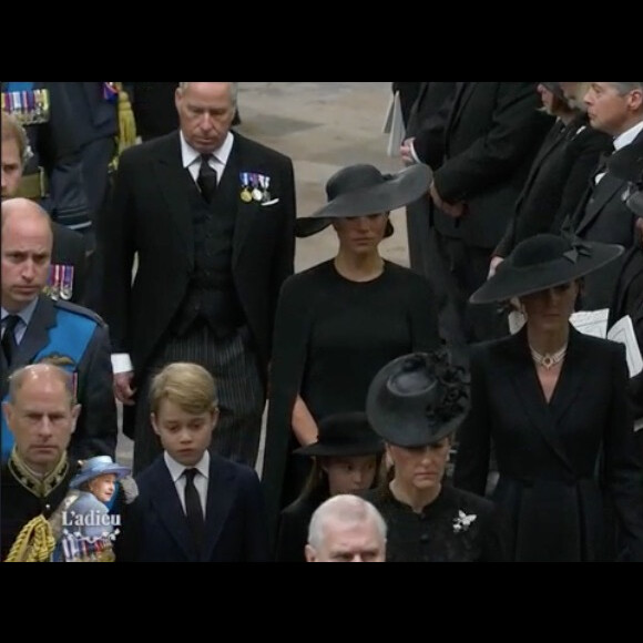 Meghan Markle et Kate Middleton - Procession du cercueil de la reine Elizabeth II d'Angleterre. Londres, le 19 septembre 2022.