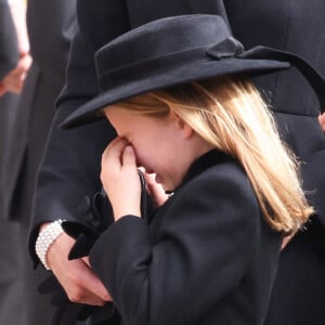 La princesse Charlotte de Galles - Arrivées au service funéraire à l'Abbaye de Westminster pour les funérailles d'Etat de la reine Elizabeth II d'Angleterre le 19 septembre 2022.