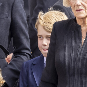 La princesse Charlotte, le prince George de Galles - Arrivées au service funéraire à l'Abbaye de Westminster pour les funérailles d'Etat de la reine Elizabeth II d'Angleterre le 19 septembre 2022.