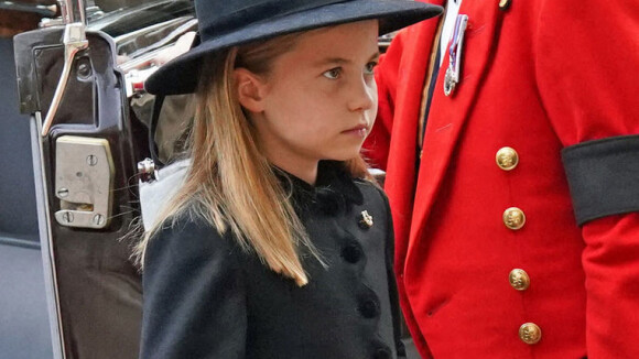 Funérailles d'Elizabeth II : La princesse Charlotte partage un tendre moment avec le prince Harry, photos à l'appui