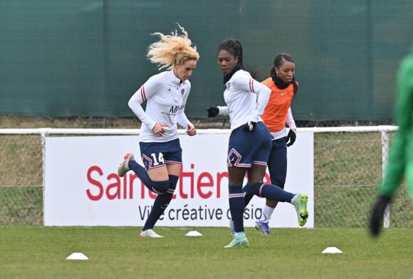 Keira Hamraoui et Aminata Diallo (psg) - Match féminin de l'AS Saint-Etienne contre le Paris Saint-Germain.