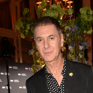 Etienne Daho - Remise des GQ Awards "Les Femmes et les Hommes de l'année 2019" à l'hôtel de Crillon à Paris, le 26 novembre 2019. © Veeren/Bestimage 
