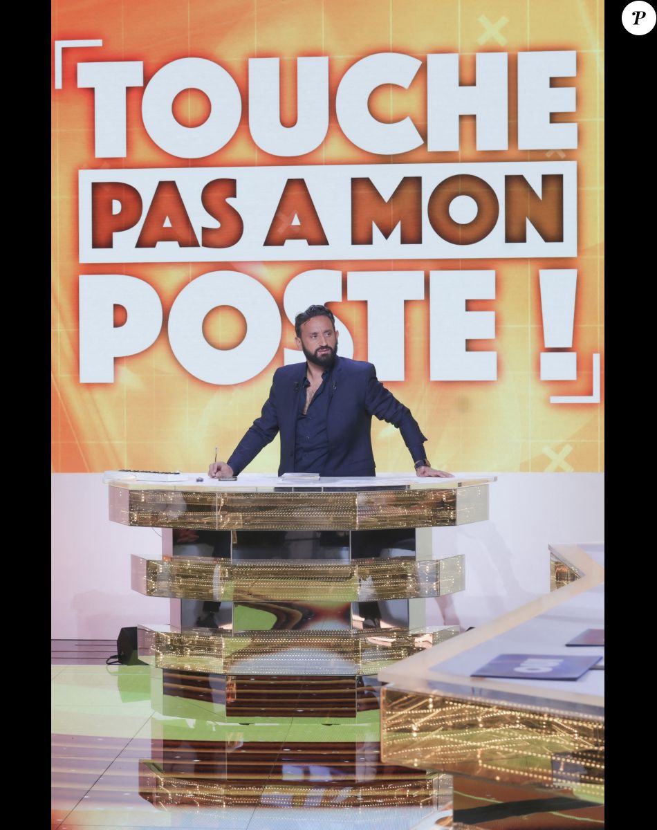 Exclusif - Cyril Hanouna - Sur le plateau de l'émission TPMP (Touche Pas à Mon Poste) présentée en direct par C.Hanouna et diffusée sur C8 - Paris le 14/09/2022 - © Jack Tribeca / Bestimage