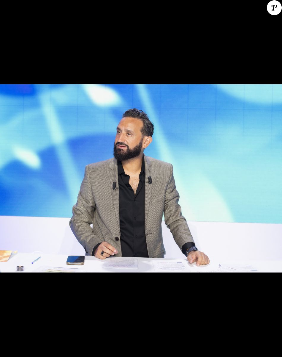 Exclusif - Cyril Hanouna sur le plateau de l'émission Touche pas à mon poste (TPMP) diffusée en direct sur C8 le 30 août 2022 et présentée par C.Hanouna. © Jack Tribeca / Bestimage