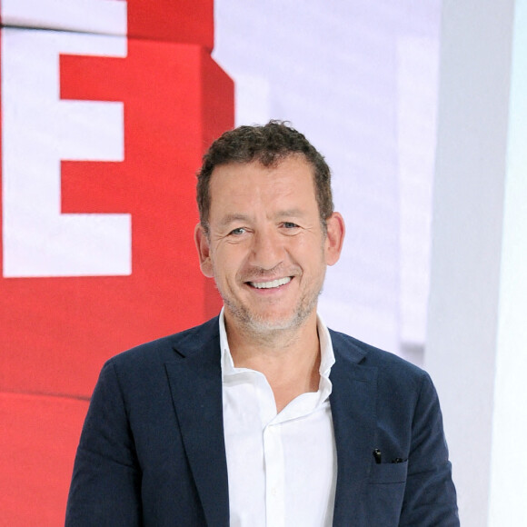 Exclusif - Dany Boon et son chien Boozgy - Enregistrement de l'émission "Vivement Dimanche" au Studio Gabriel, présentée par M.Drucker et diffusée le 25 septembre sur France 3 © Guillaume Gaffiot / Bestimage