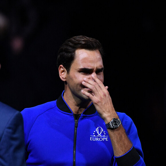 Roger Federer - Tennis : Roger Federer, tire sa révérence en larmes, lors de Laver Cup à l'O2 Arena de Londres le 23 septembre 2022. La paire Federer/Nadal (Europe) s'est inclinée face à Sock/Tiafoe (Reste du monde) 4-6, 7-6 (7/2), 11-9. © Antoine Couvercelle / Panoramic / Bestimage 