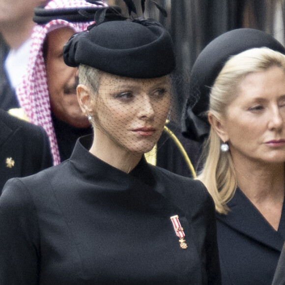 La princesse Charlene de Monaco - Arrivées au service funéraire à l'Abbaye de Westminster pour les funérailles d'Etat de la reine Elizabeth II d'Angleterre. Le sermon est délivré par l'archevêque de Canterbury Justin Welby (chef spirituel de l'Eglise anglicane) au côté du doyen de Westminster David Hoyle. Londres, le 19 septembre 2022. 