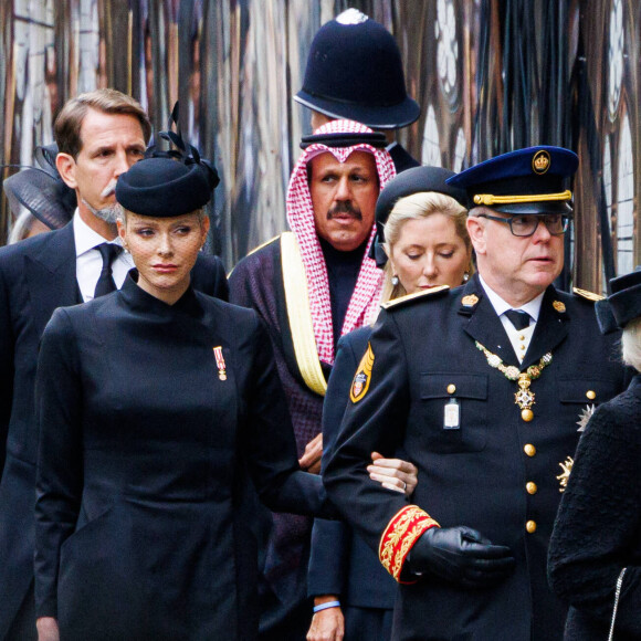 La princesse Charlene et le prince Albert II de Monaco - Arrivées au service funéraire à l'Abbaye de Westminster pour les funérailles d'Etat de la reine Elizabeth II d'Angleterre. Le 19 septembre 2022 