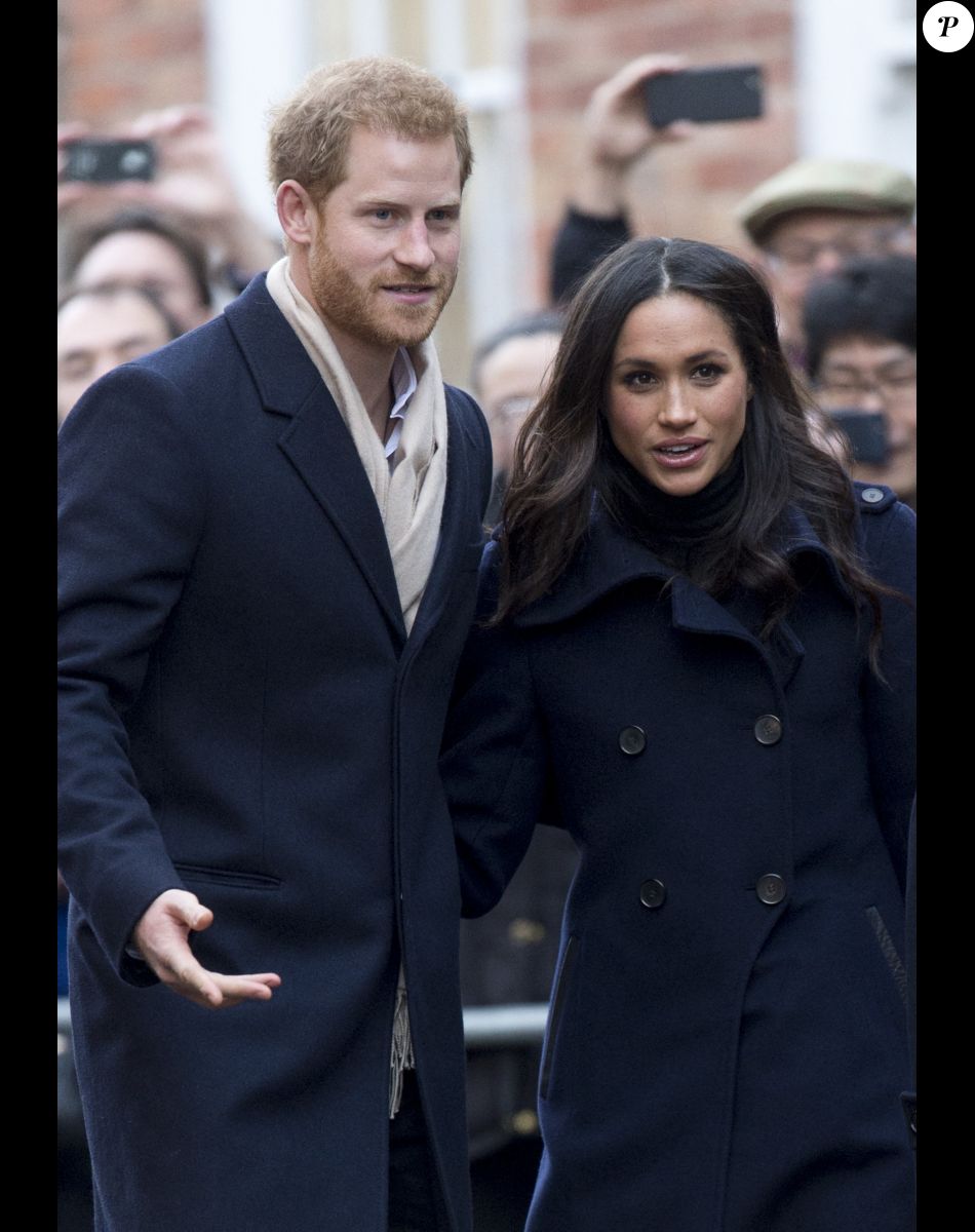 Le prince Harry et sa fiancée Meghan Markle arrivent au "Nottingham Contemporary" pour la journée mondiale de la lutte contre le Sida à Nottingham à l'occasion de leur première visite officielle depuis leurs Fiançailles à Nottingham le 1er decembre 2017.