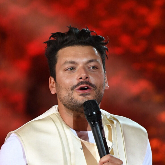 Kev Adams lors de la soirée du grand gala du "Marrakech du Rire 2022" pour la 10ème édition au palais El Badiî à Marrakech, Maroc, le 18 juin 2022. © Rachid Bellak/Bestimage 