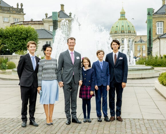 Prince Joachim et princesse Marie, prince Nikolai, prince Felix, prince Henrik, princesse Athena - Arrivées au déjeuner du jubilé des 50 ans de règne de la reine Margrethe II de Danemark sur le bateau royal danois Dannebrog à Copenhague. Le 11 septembre 2022 