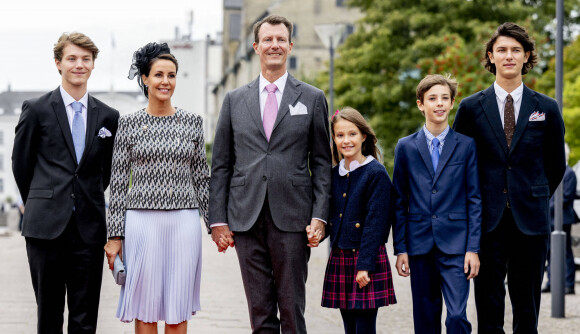 Prince Joachim, Princesse Marie, Prince Nikolai, Prince Felix, Prince Henrik, Princesse Athena arrivent au Jubilé de la reine Margrethe le 11 septembre 2022