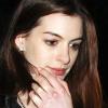 Anne Hathaway à l'occasion d'une grande soirée privée donnée dans le quartier d'Hollywood, à Los Angeles, le 9 février 2010.