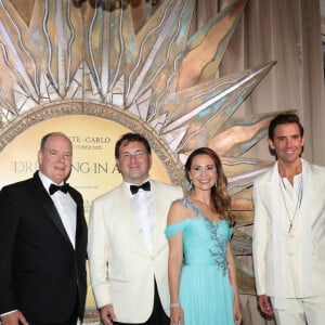 Exclusif - Le chef Yannick Alleno, le prince Albert II de Monaco, Filippo Ghirelli et sa femme, Olivier Wenden (Vice-président de la fondation prince Albert II), le chanteur Mika, Antonia Sautter - Soirée "Dreaming in Azur" organisée par Mr et Mme Ghirelli de la "Venetian Arts Foundation" au profit de la fondation Prince Albert II de Monaco à l'hôtel Hermitage de Monte-Carlo à Monaco le 1er octobre 2022. © Claudia Albuquerque/Bestimage 