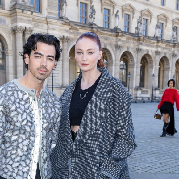 Joe Jonas et sa femme Sophie Turner - Front Row au défilé Louis Vuitton Collection Femme Prêt-à-porter Printemps/Eté 2023 lors de la Fashion Week de Paris (PFW), France, le 4 octobre 2022. © Olivier Borde/Bestimage 