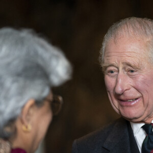 Le roi Charles III d'Angleterre et Camilla Parker Bowles, reine consort d'Angleterre, organisent une réception pour célébrer les communautés sud-asiatiques britanniques, au palais de Holyroodhouse à Édimbourg (Ecosse), le 3 octobre 2022. 
