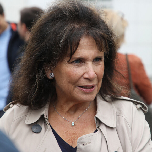 Anne Sinclair lors de la Manifestation du groupe Lagardère devant le siege de Europe 1 Lagardere a Paris le 30 Juin 2021. © Denis Guignebourg / Bestimage 